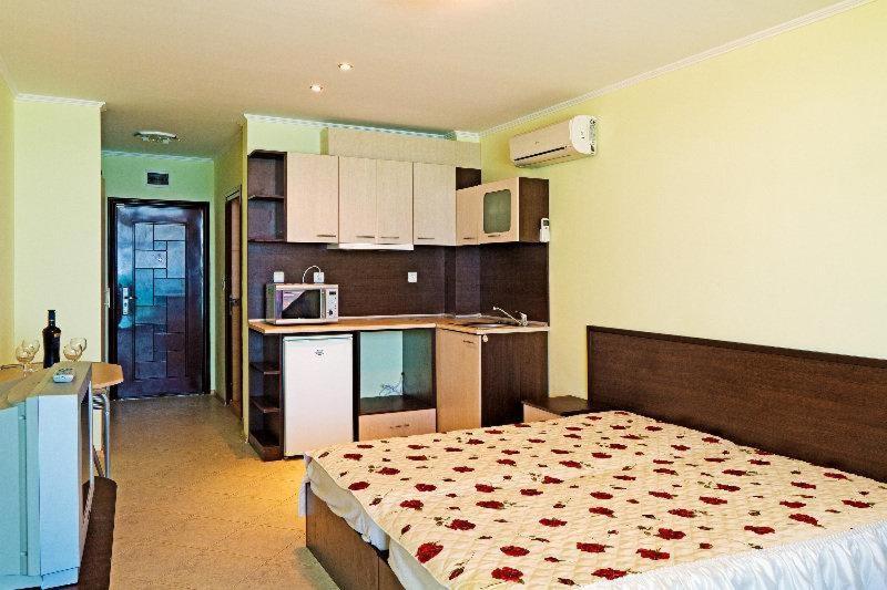 Black Sea Paradise Hotel Szozopol Szoba fotó